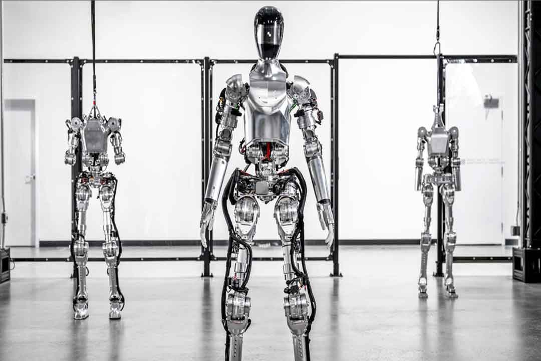 اولین ربات‌های انسان نما در خدمت شرکت بی ام و